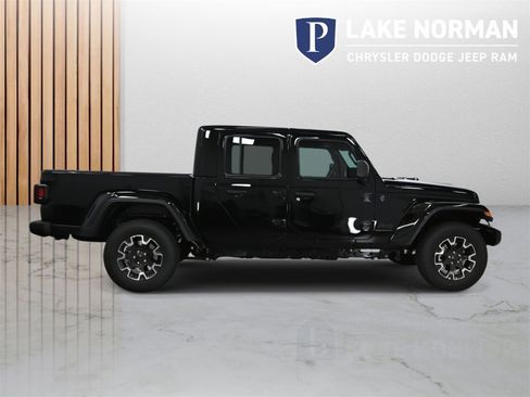 New 2025 Jeep Gladiator Sport w/ Premium Package image 6