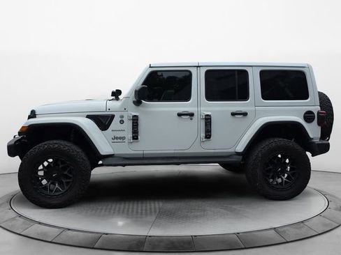 Used 2023 Jeep Wrangler Unlimited Sahara w/ LED Lighting Group AWD/4WD image 2