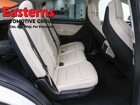 Used 2018 Tesla Model X 75D AWD/4WD image 19