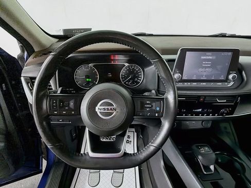 Used 2021 Nissan Rogue SV AWD/4WD image 11