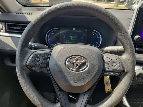 Certified 2024 Toyota RAV4 LE AWD/4WD image 8