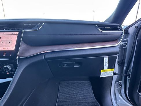 New 2025 Jeep Grand Cherokee Summit w/ Adv Protech Group IV image 26