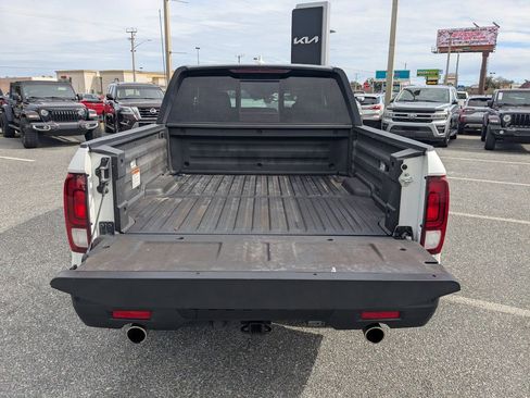 Used 2022 Honda Ridgeline Black Edition image 12