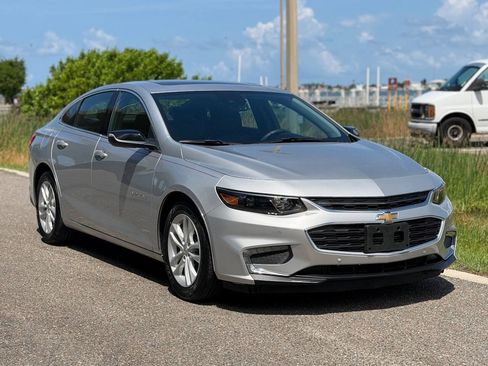 Used 2018 Chevrolet Malibu Hybrid w/ Leather Package FWD image 33