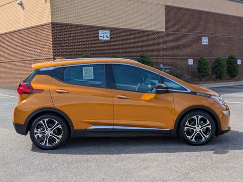 Used 2017 Chevrolet Bolt Premier w/ Driver Confidence II Package FWD image 10