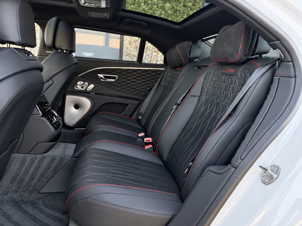 Used 2023 Bentley Flying Spur W12 AWD/4WD image 40
