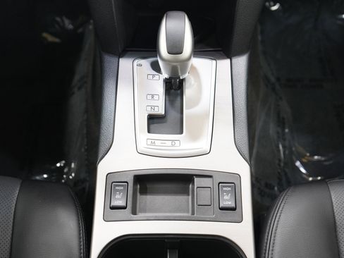 Used 2012 Subaru Outback 2.5i Limited w/ Moonroof Pkg image 18