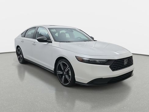Certified 2023 Honda Accord Sport image 3