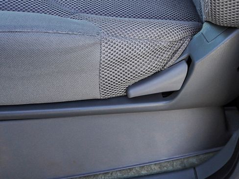 Used 2017 Nissan Frontier SV w/ SV Value Truck Package image 17