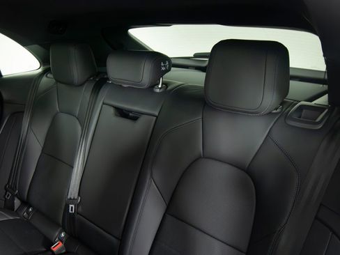 New 2026 Porsche Macan 4 Electric AWD/4WD image 37