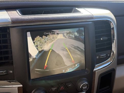 Used 2017 RAM 1500 Laramie w/ Convenience Group image 16