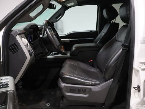 Used 2014 Ford F350 Lariat image 11