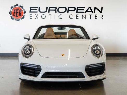 Used 2017 Porsche 911 Turbo image 29