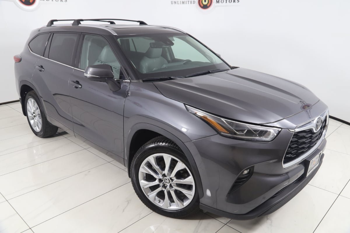 Used 2023 Toyota Highlander Limited AWD/4WD image 17