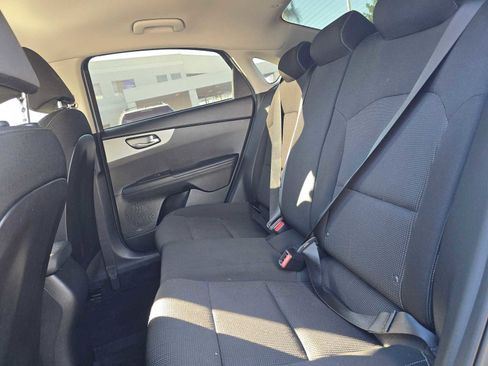 Used 2021 Kia Forte LXS image 18