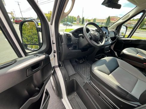 Used 2023 RAM ProMaster 2500 w/ Premium Convenience Group (B) image 19