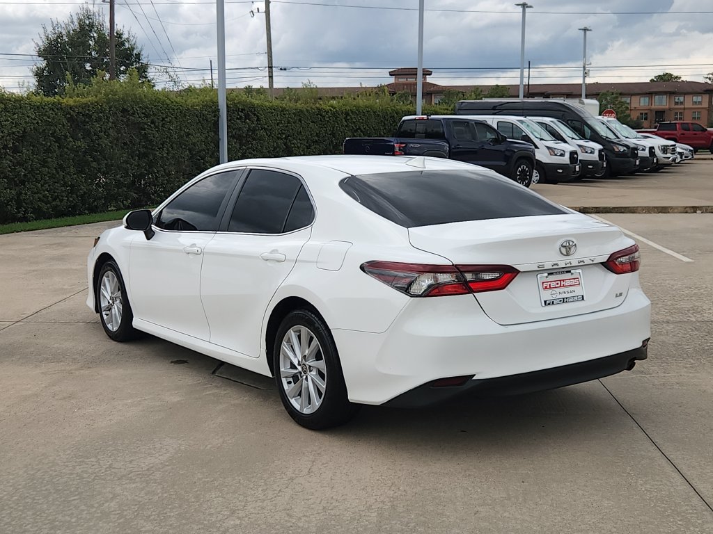 Used 2021 Toyota Camry LE FWD image 7