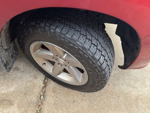 Used 2014 RAM 1500 Express image 6