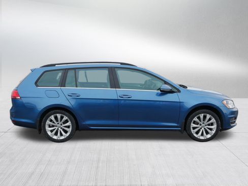 Used 2015 Volkswagen Golf SE image 8
