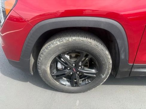 Used 2023 GMC Terrain AT4 AWD/4WD image 2