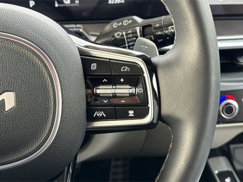 Certified 2025 Kia Sorento SX Prestige image 33