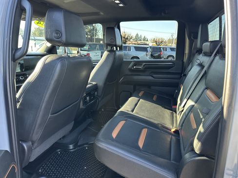 Used 2024 GMC Sierra 2500 AT4 w/ AT4 Premium Plus Package image 11