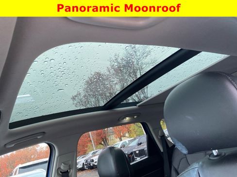 Used 2022 Kia Sorento S w/ Panoramic Sunroof Package image 9