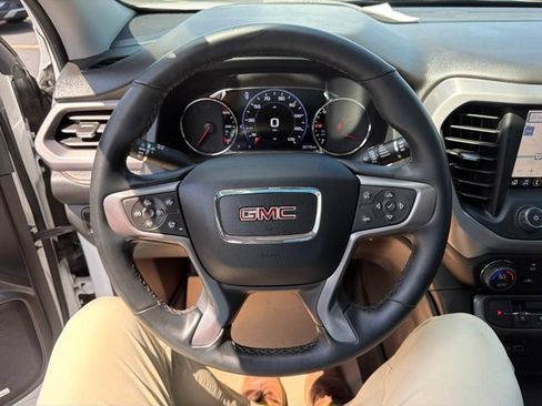 Used 2023 GMC Acadia AT4 w/ Technology Package AWD/4WD image 30