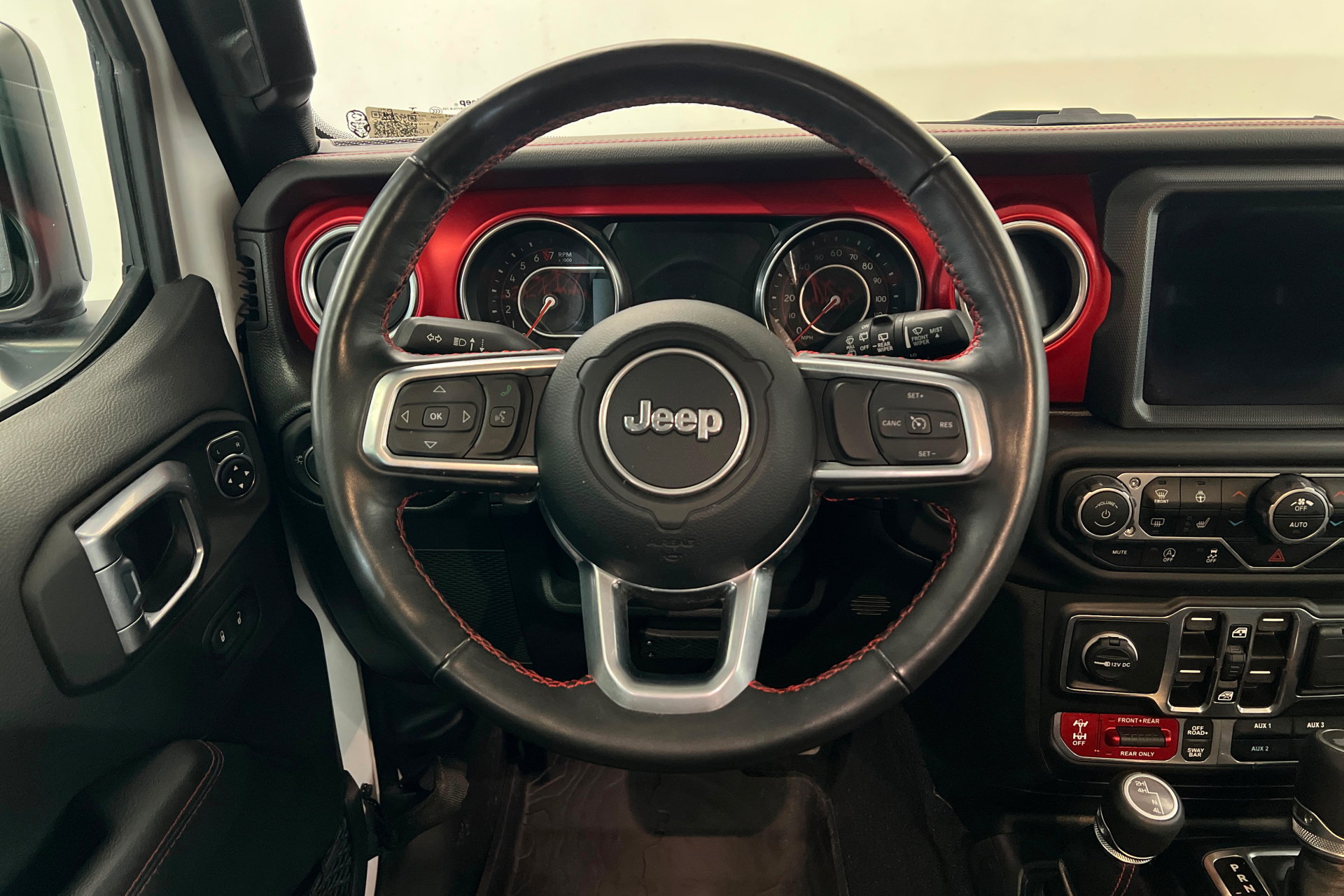 Used 2022 Jeep Wrangler Unlimited Rubicon w/ Steel Bumper Group AWD/4WD image 13