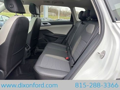 New 2026 Volkswagen Taos SE image 22