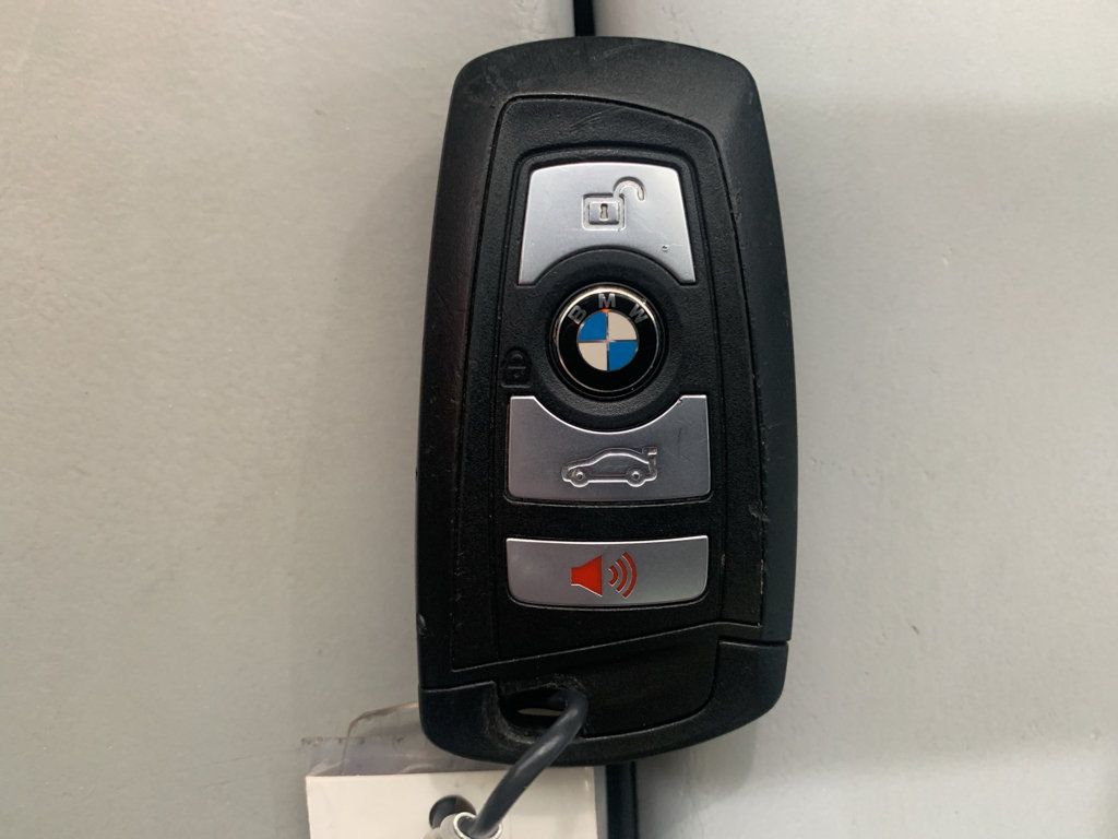Used 2014 BMW M5 RWD image 32