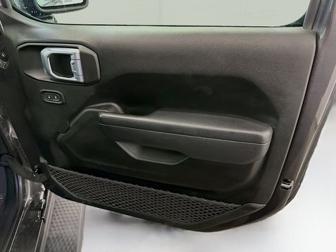 Used 2022 Jeep Wrangler Sport S image 33