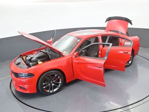 Used 2019 Dodge Charger SXT image 62