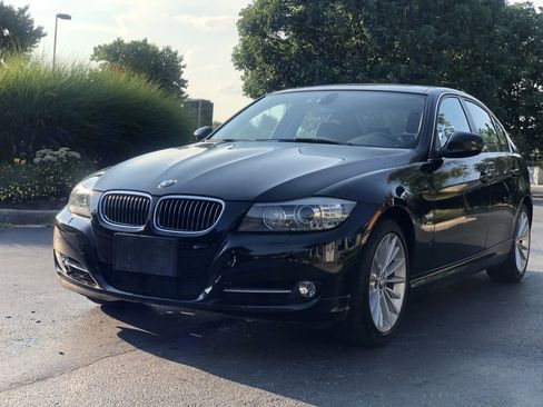 Used 2011 BMW 335i xDrive Sedan image 3
