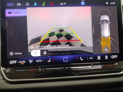 New 2025 Volkswagen Tiguan SE image 8