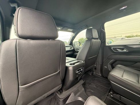 Used 2023 Chevrolet Suburban RST w/ Sport Performance Package AWD/4WD image 19