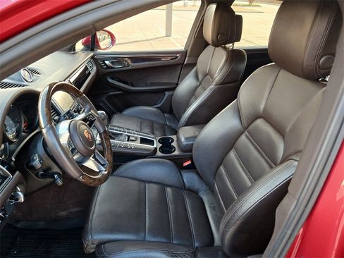 Used 2015 Porsche Macan S image 23