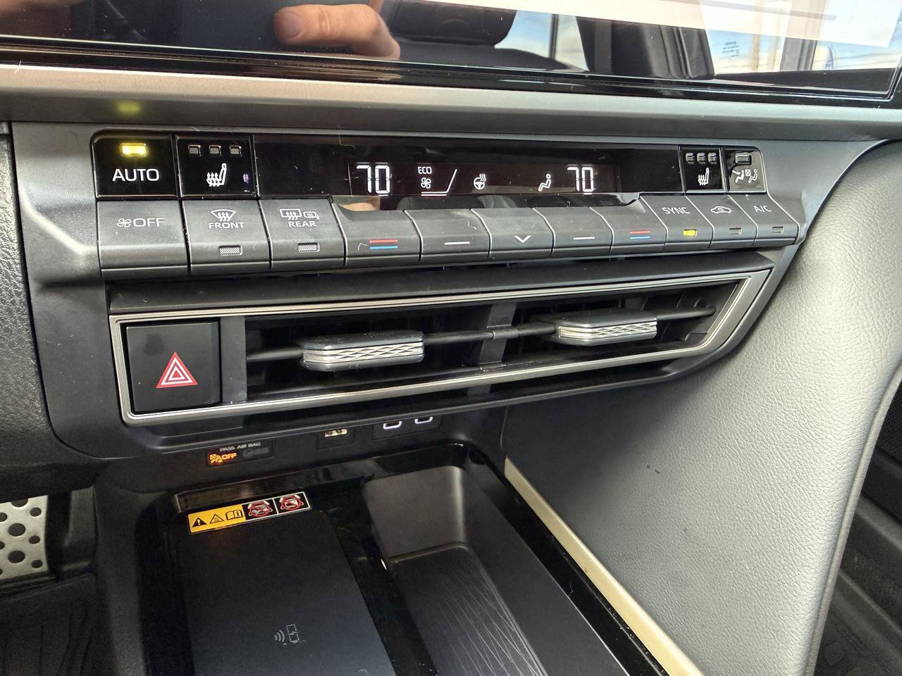 Used 2025 Toyota Camry XSE FWD image 19