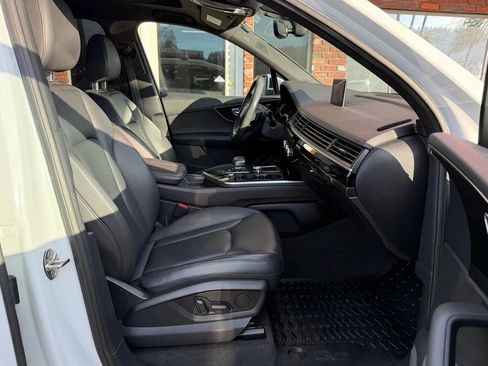 Used 2018 Audi Q7 3.0T Premium Plus image 12