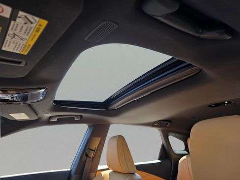 Certified 2025 Lexus RX 350 Premium w/ Accessory Package (Z1) image 15