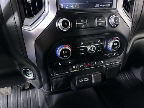 Used 2020 GMC Sierra 1500 Elevation w/ Elevation Value Package AWD/4WD image 17