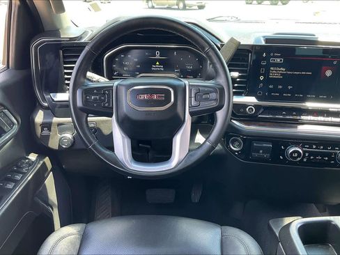 Used 2025 GMC Sierra 1500 SLT RWD image 12