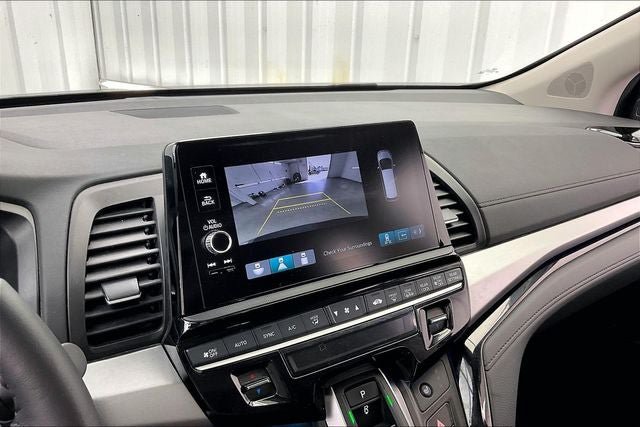Certified 2025 Honda Odyssey Touring image 28