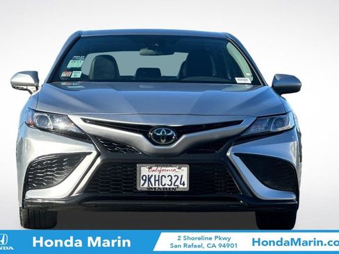 Used 2024 Toyota Camry SE image 10