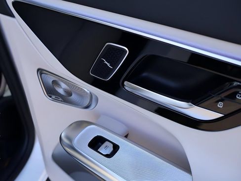 Certified 2026 Mercedes-Benz GLC 300 4MATIC image 17