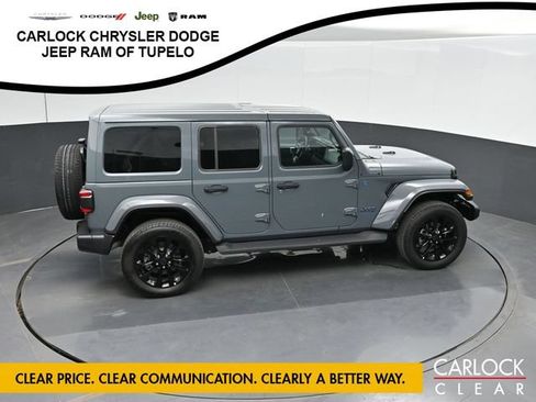 Used 2025 Jeep Wrangler Unlimited Sahara AWD/4WD image 30