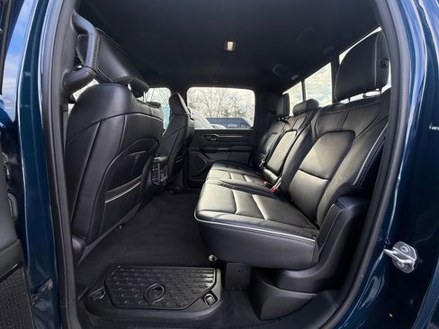 Used 2022 RAM 1500 Limited w/ Cold Weather Group image 18