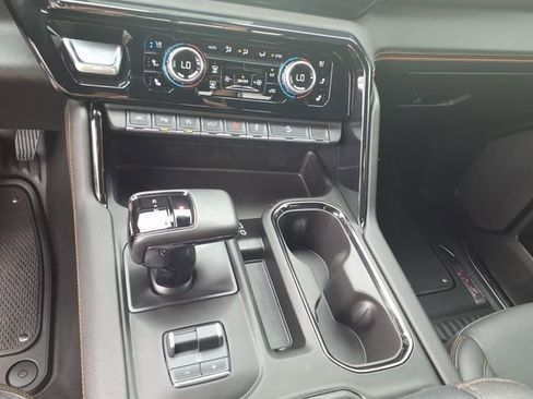 Used 2025 GMC Sierra 1500 AT4 w/ AT4 Premium Package image 16