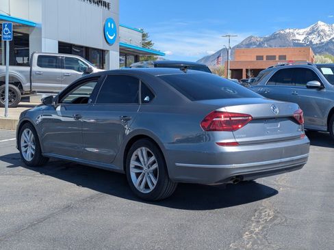 Used 2019 Volkswagen Passat 2.0T Wolfsburg image 8