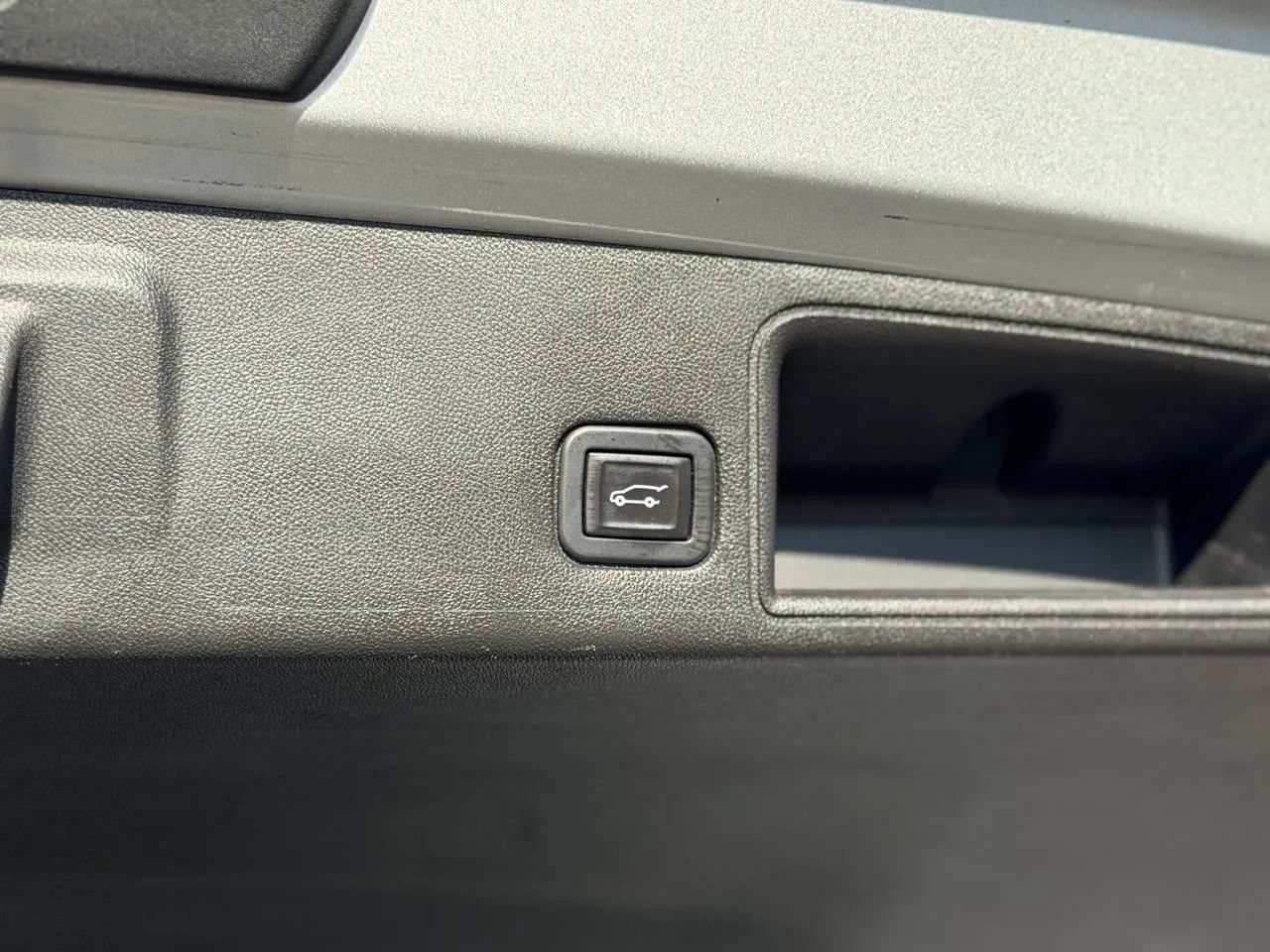 Used 2020 GMC Terrain SLT w/ Preferred Package AWD/4WD image 29